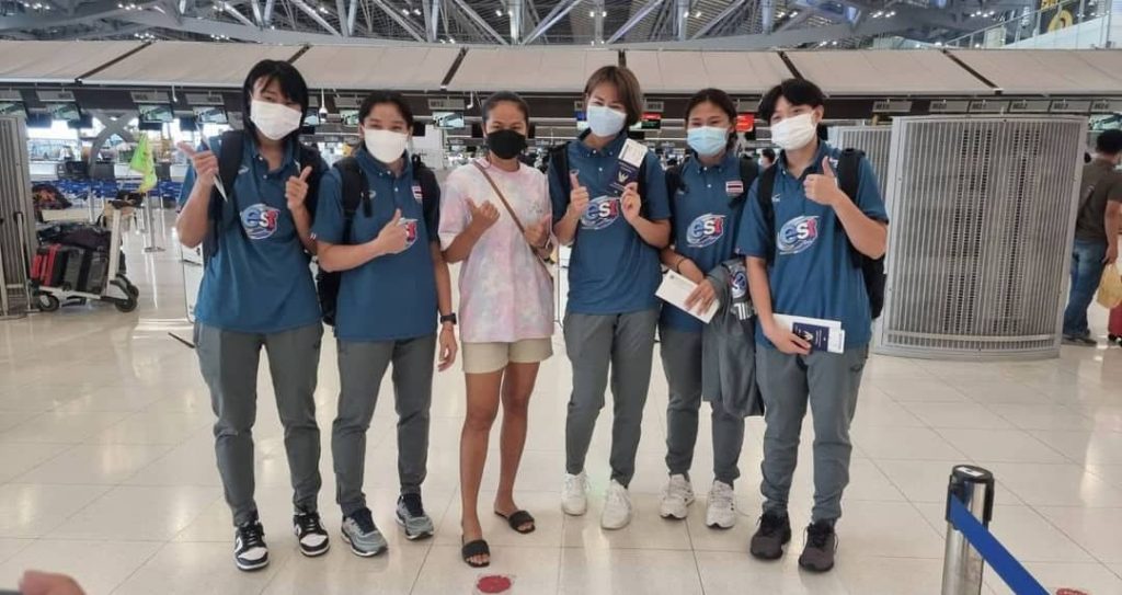 بازیکنان جایگزین تیم تایلند در راه فیلیپین